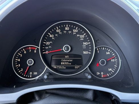 Used 2012 Volkswagen Beetle Turbo image 8