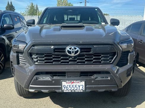 Used 2024 Toyota Tacoma TRD Sport w/ TRD Sport Premium Package image 2