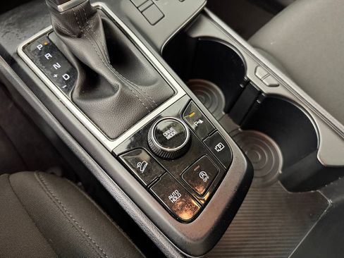 Used 2024 Kia Sportage LX FWD image 19