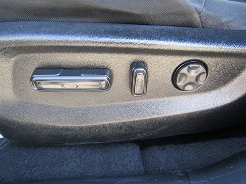 Used 2018 Honda CR-V EX image 17