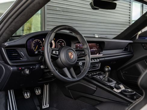 Certified 2026 Porsche 911 GT3 RWD image 4