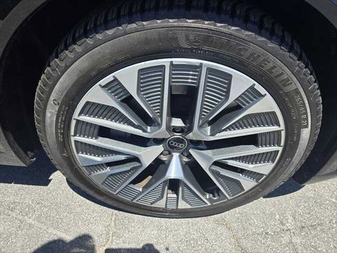 Used 2024 Audi Q8 e-tron Prestige w/ Prestige Package AWD/4WD image 9