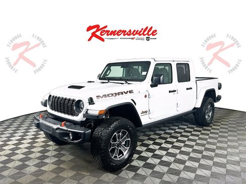 New 2025 Jeep Gladiator Mojave image 3