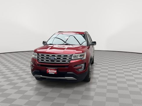 Used 2017 Ford Explorer XLT w/ Equipment Group 202A image 36