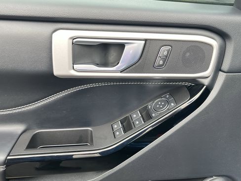 Certified 2022 Ford Explorer ST image 16