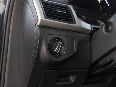 Used 2021 Volkswagen Atlas SE w/ Towing Package image 8