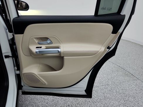 Certified 2022 Mercedes-Benz GLB 250 4MATIC w/ Premium Package Lite image 30