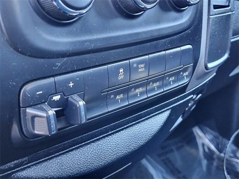 Used 2018 RAM 2500 Tradesman w/ Snow Chief Group image 25