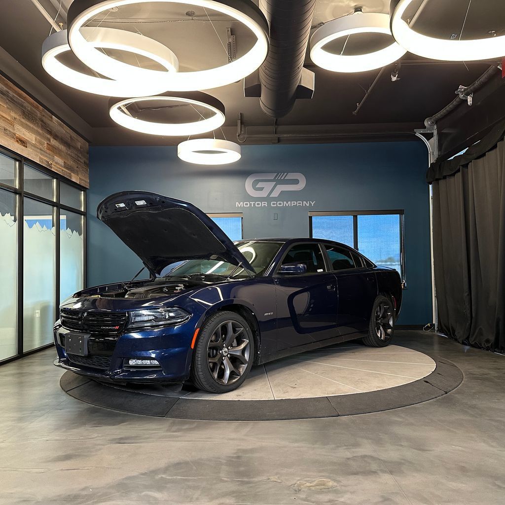 Used 2017 Dodge Charger R/T w/ Plus Group RWD image 25