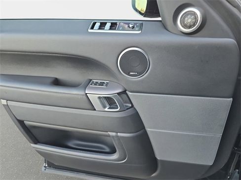 Used 2020 Land Rover Range Rover Sport HSE image 29