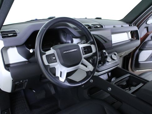 Used 2023 Land Rover Defender 130 S image 19