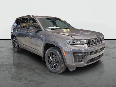 New 2026 Jeep Grand Cherokee Altitude