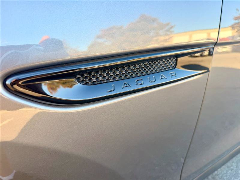 Used 2018 Jaguar F-PACE Prestige AWD/4WD image 36