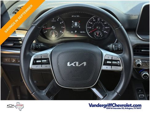 Used 2022 Kia Telluride SX w/ Towing Package FWD image 12