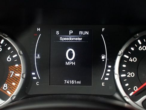 Used 2020 Jeep Renegade Sport w/ Sport Appearance Group image 16