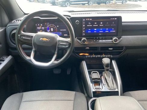 Used 2025 Chevrolet Colorado W/T w/ Advanced Trailering Package RWD image 8