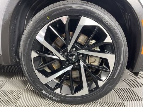 Used 2024 Mitsubishi Outlander SE image 14