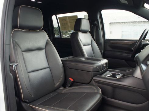 Used 2023 Chevrolet Suburban Premier RWD image 22