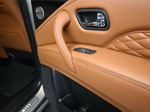 Used 2024 INFINITI QX80 Sensory w/ Cargo Package image 22