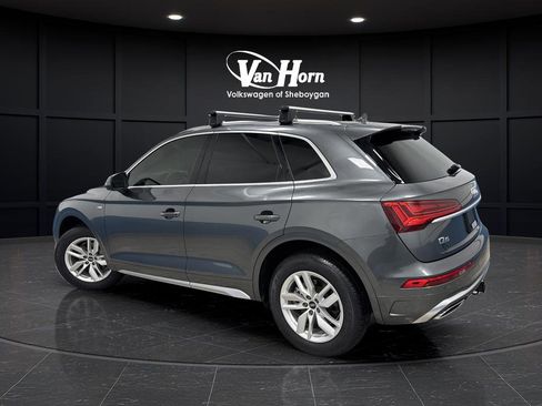 Used 2022 Audi Q5 2.0T Premium w/ Convenience Package image 3