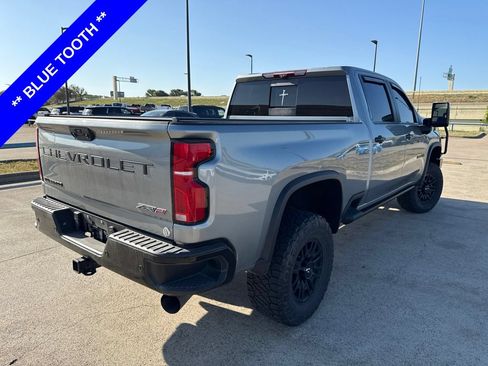 Used 2024 Chevrolet Silverado 2500 ZR2 w/ Technology Package AWD/4WD image 10