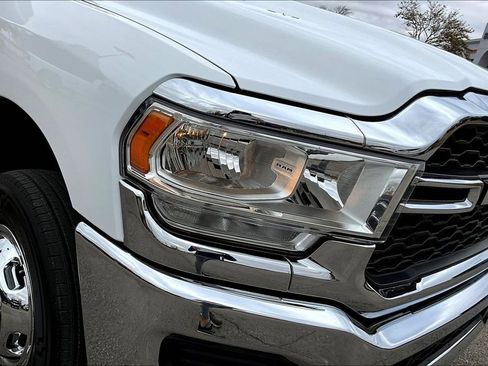 Used 2019 RAM 3500 Tradesman image 25