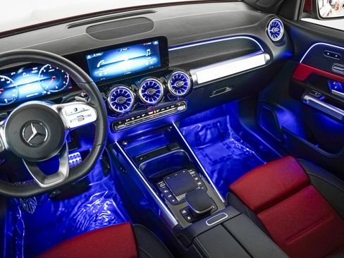 Certified 2022 Mercedes-Benz GLB 35 AMG 4MATIC image 18