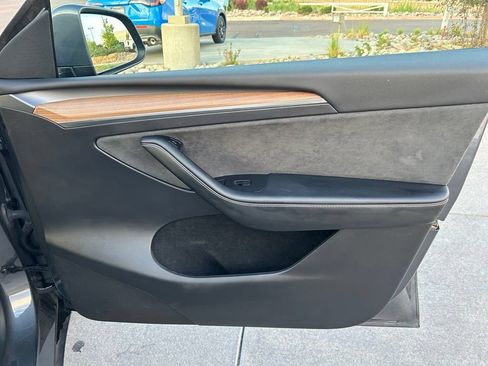 Used 2023 Tesla Model Y Long Range AWD/4WD image 26