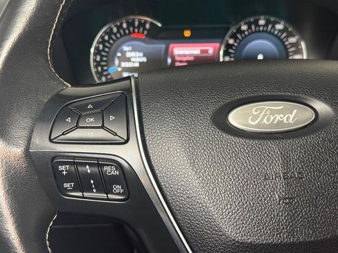 Used 2016 Ford Explorer Platinum AWD/4WD image 30