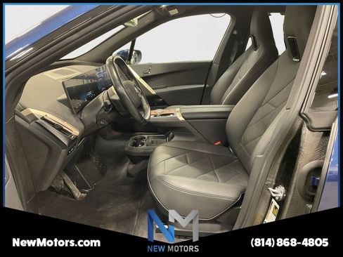 Used 2024 BMW iX xDrive50 image 9