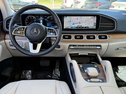Used 2022 Mercedes-Benz GLS 450 4MATIC image 40