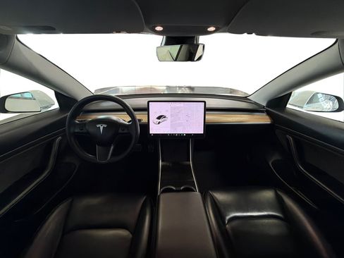 Used 2020 Tesla Model 3 Standard Range Plus RWD image 16