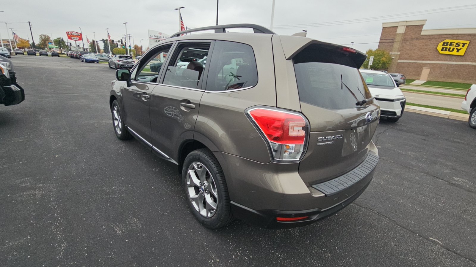Used 2018 Subaru Forester 2.5i Touring AWD/4WD image 5
