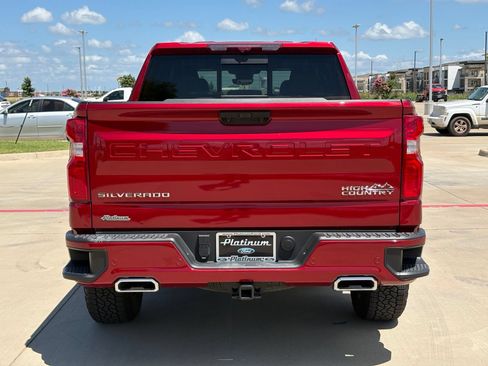 Used 2025 Chevrolet Silverado 1500 High Country w/ Technology Package AWD/4WD image 6