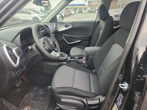 New 2025 Kia Soul LX w/ LX Technology Package image 9