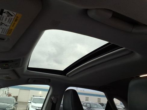 Used 2019 Lexus RX 450h image 11