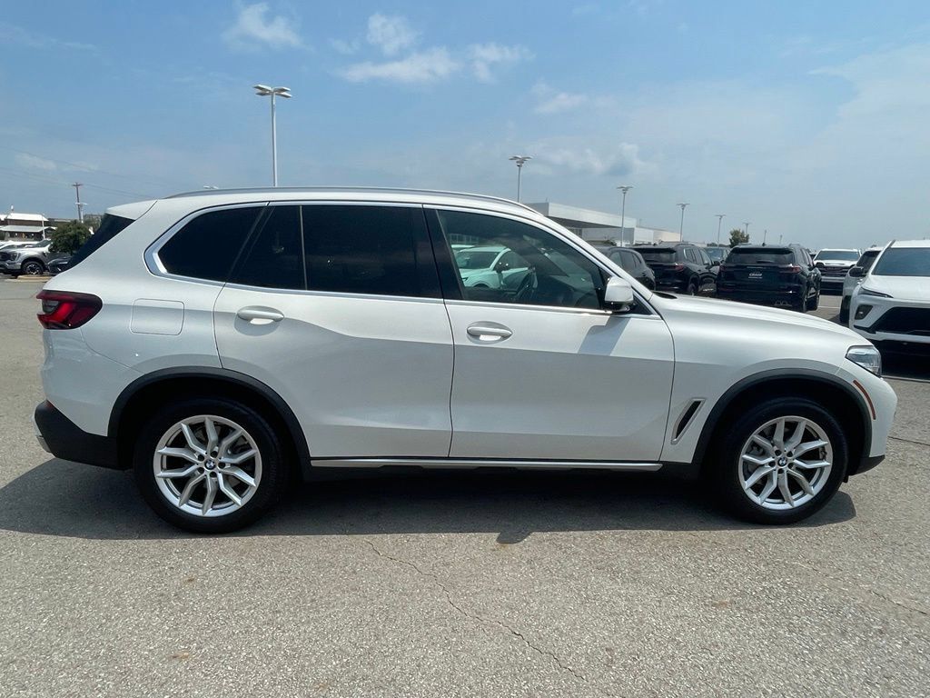 Used 2021 BMW X5 xDrive40i AWD/4WD image 8