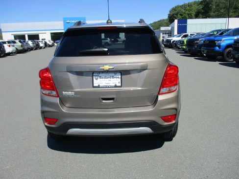 Certified 2020 Chevrolet Trax LT AWD/4WD image 6