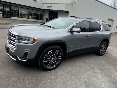 Certified 2023 GMC Acadia SLT w/ Technology Package image 5