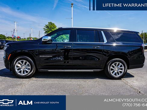 New 2026 Chevrolet Suburban Premier RWD image 9