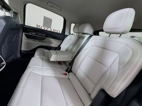 New 2026 Lincoln Nautilus Premier image 26