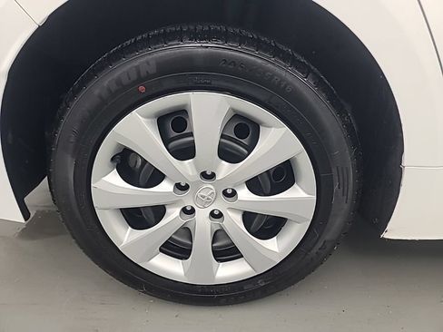 Used 2024 Toyota Corolla LE FWD image 13