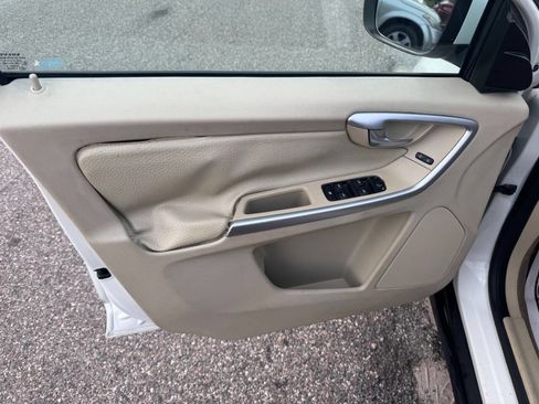 Used 2010 Volvo XC60 3.2 image 20