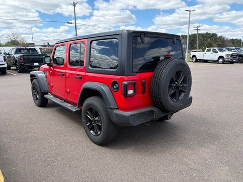 Used 2022 Jeep Wrangler Unlimited Sport AWD/4WD image 3
