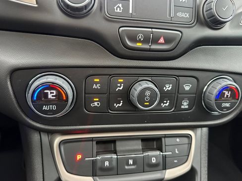 Used 2023 GMC Terrain Denali w/ Denali Premium Package image 27