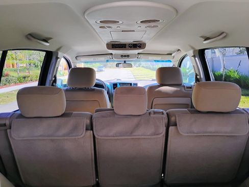 Used 2011 Nissan Armada SV image 9