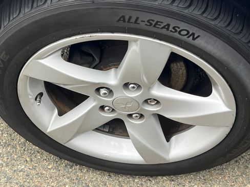 Used 2006 Mitsubishi Eclipse GS FWD image 17