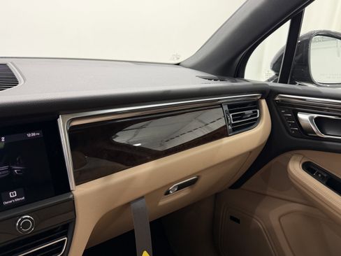 New 2026 Porsche Macan image 55