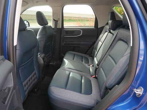 Used 2024 Ford Bronco Sport Outer Banks image 10