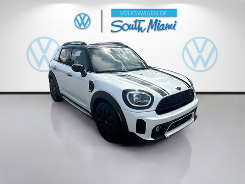 Used 2023 MINI Cooper Countryman S FWD image 1